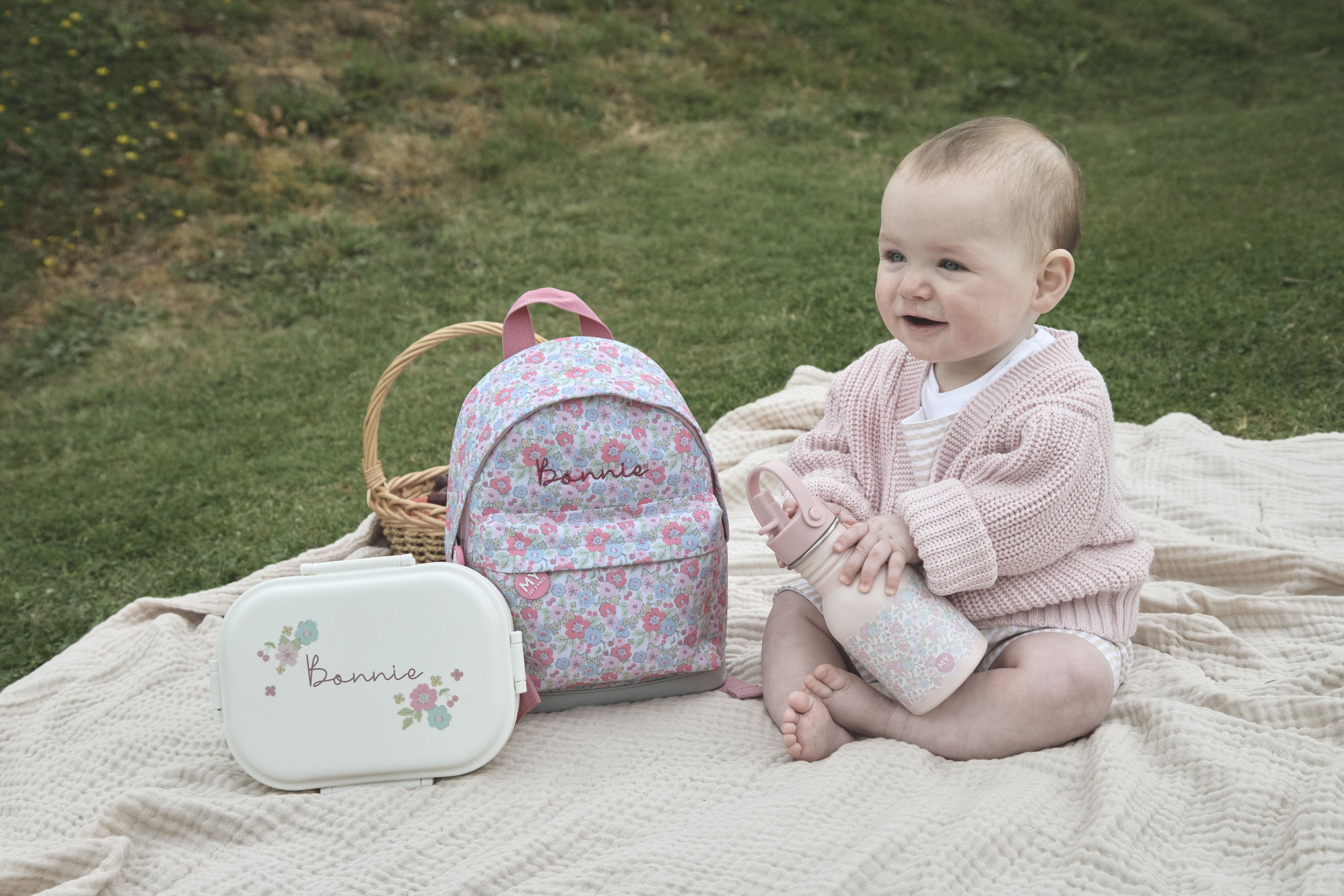 What to Pack in a Toddler Backpack for Days Out