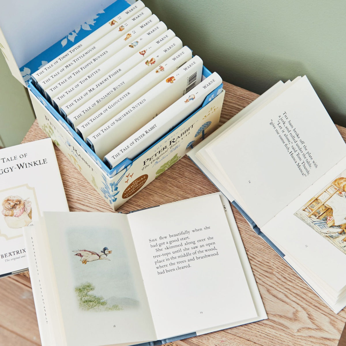 The World of Peter Rabbit 12 Book Gift Box 