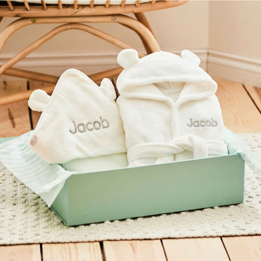 Personalized Ivory Towel Gift Set