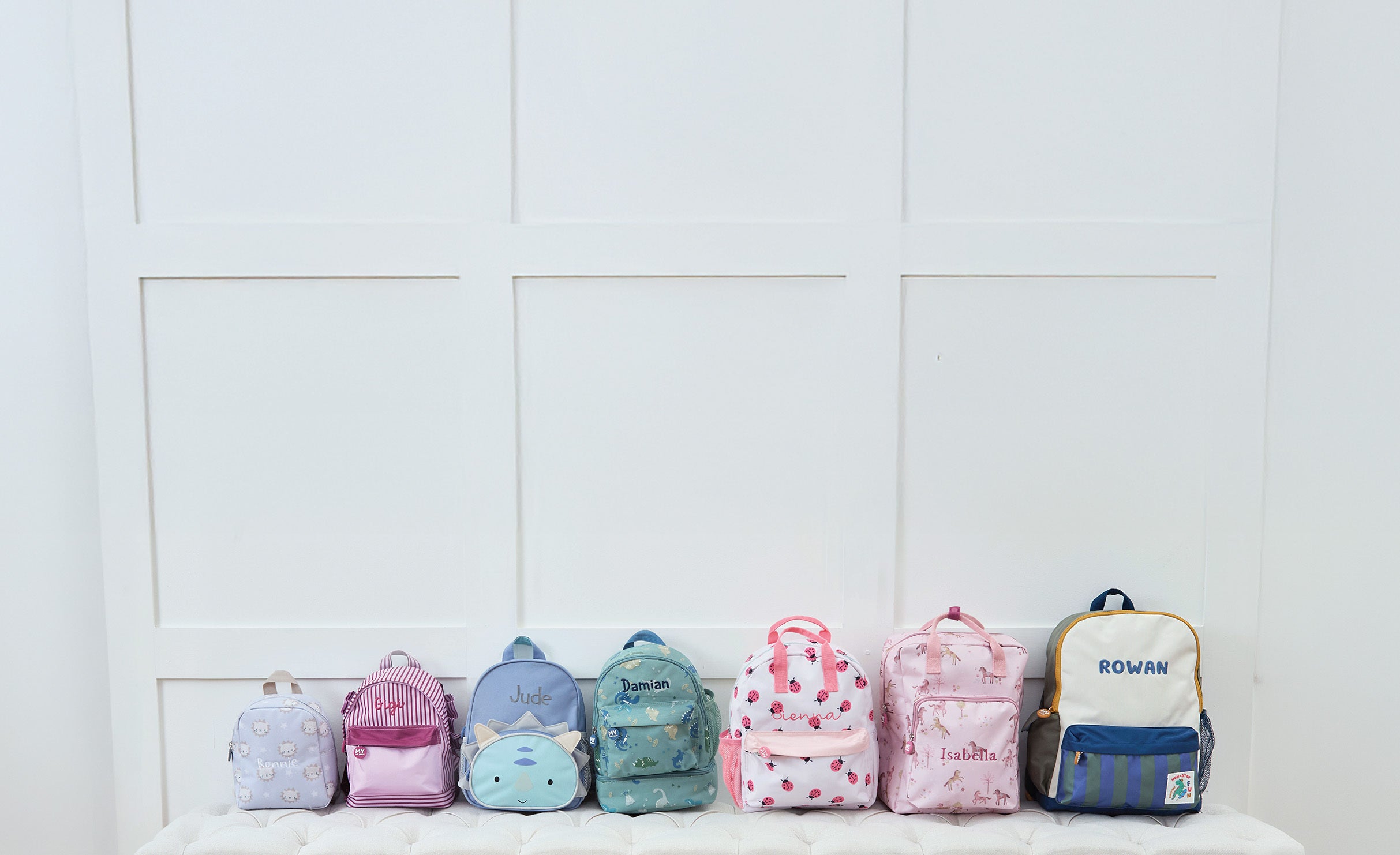 is size 13.5cm 29cm 43cm a mini backpack ALAZA Spring Lily Flowers Purse for Women Travel Bag Lightweight Shoulder Bag Fashion Daypack : Clothing, Shoes & Jewelry Exterior side pockets are designed to hold any of our water bottles (sold separately) AOTIAN Mini Backpack for Women,