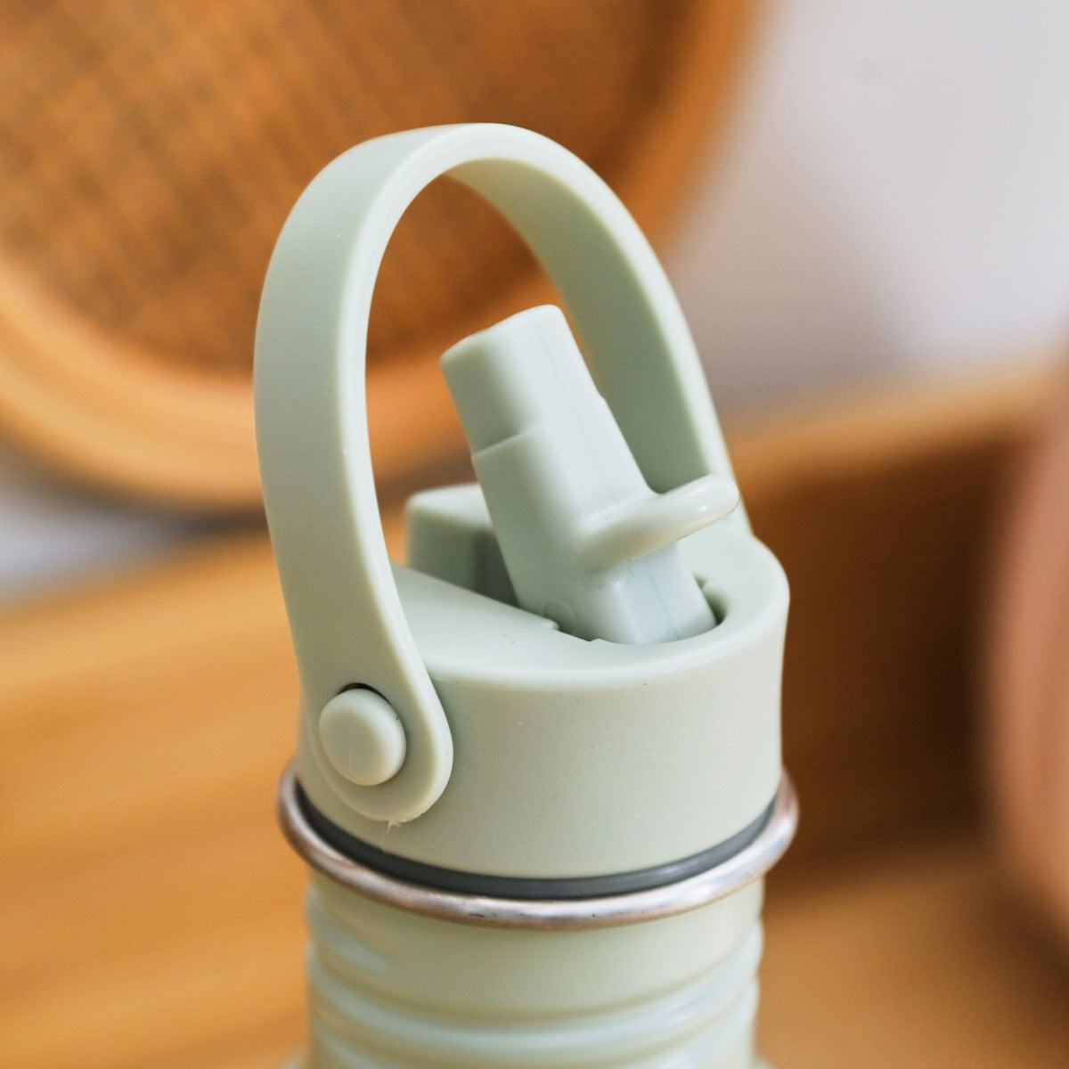 Personalised Sage Daisy Water Bottle 