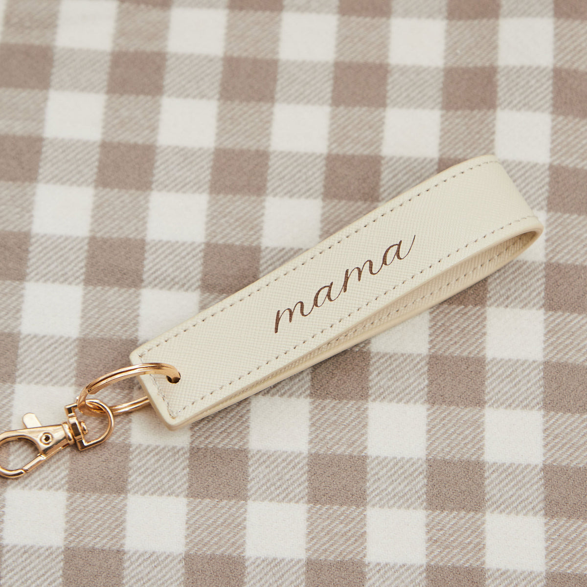 Personalised Mama Neutral Oyster Keyring
