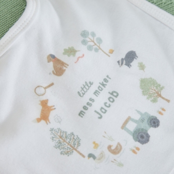 Personalised Hedgerow Hideout Wreath Bib