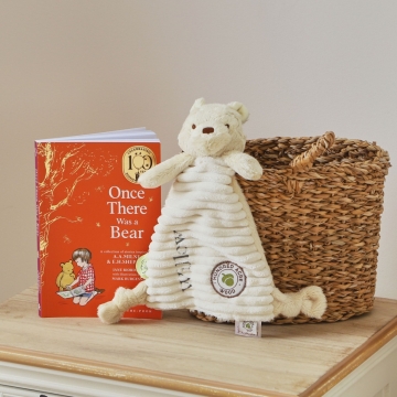 Personalised Read And Snuggle: Winnie The Pooh Gift Set
