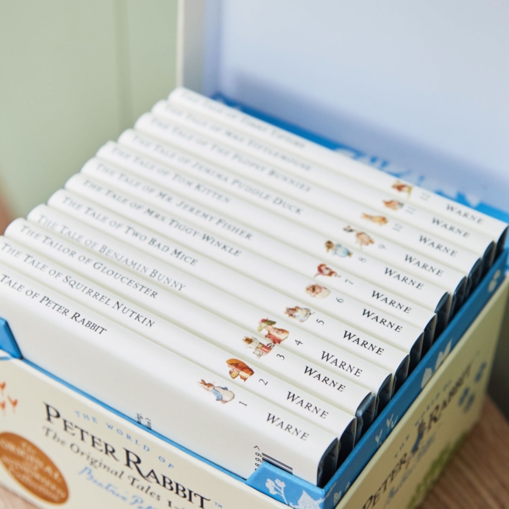 The World of Peter Rabbit 12 Book Gift Box 
