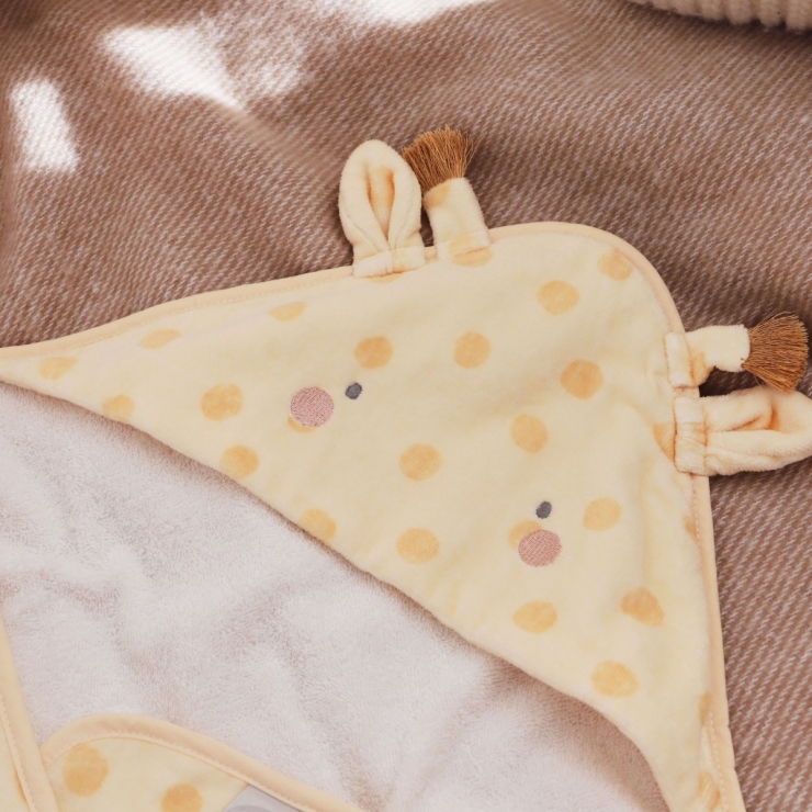Personalized Giraffe Hooded Bath Towel