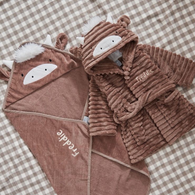 Personalised Highland Cow Splash & Snuggle Gift Set 