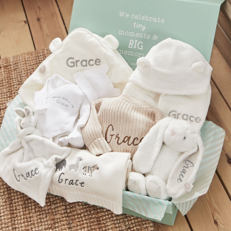 Personalised Harrods Exclusive New Baby Gift Set